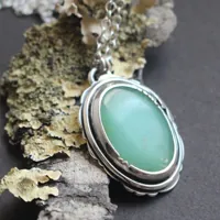 On a spring note, fragile nature necklace in silver and chrysoprase