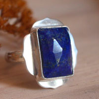 On the banks of the Nile, Egyptian ring in silver and lapis lazuli