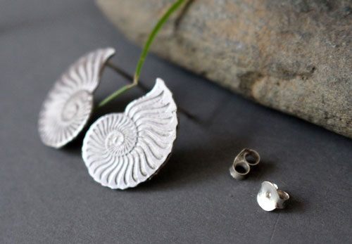 Ophite, ammonites stud earrings in sterling silver