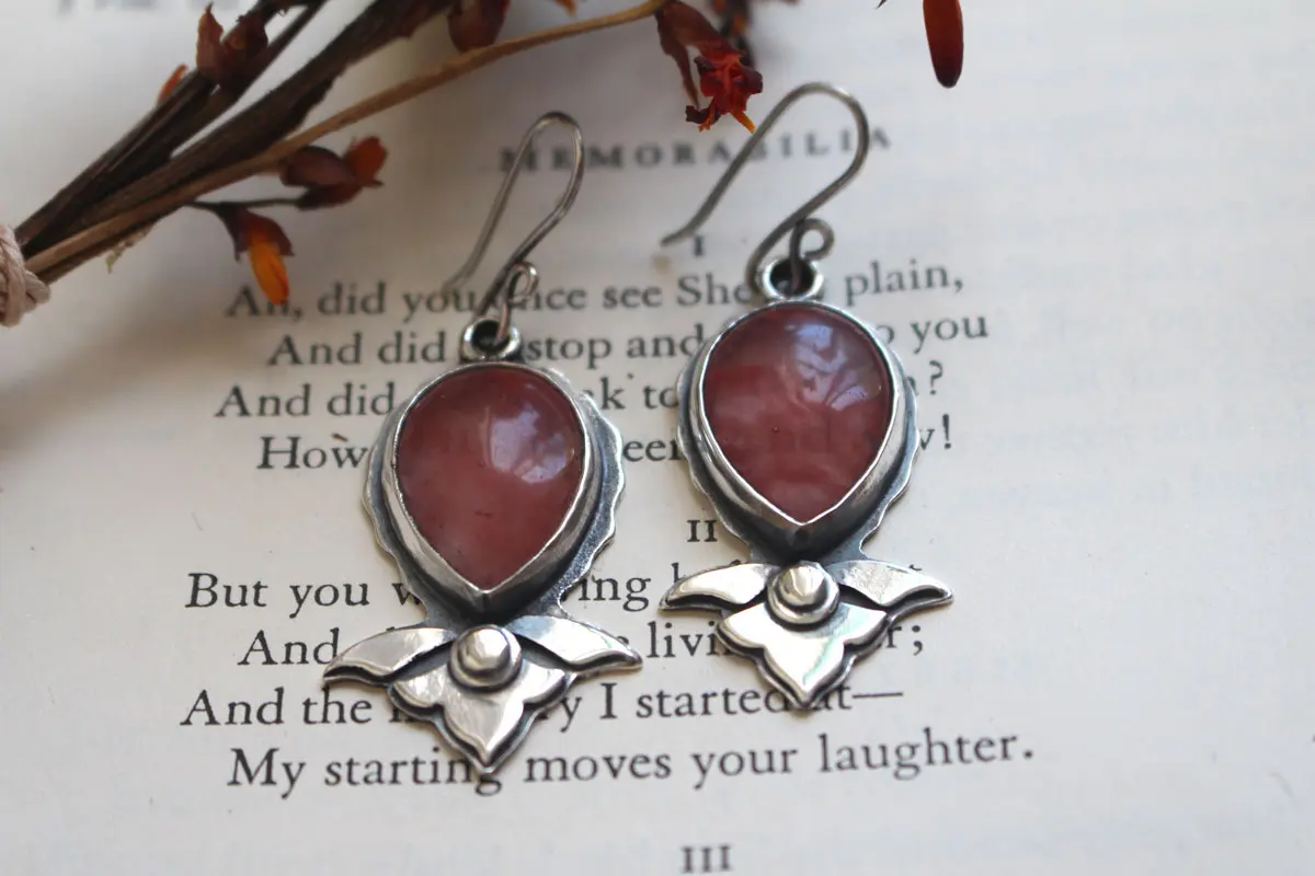 Oriental lily, flower earrings in silver and strawberry quartz