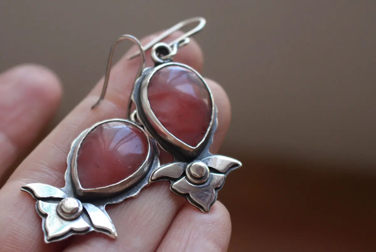 Oriental lily, flower earrings in silver and strawberry quartz