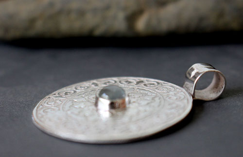 Odeline, medieval shield pendant in sterling silver and aquamarine