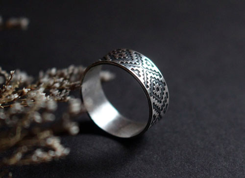 Ojo de Dios, geometric Huichol ring in sterling silver