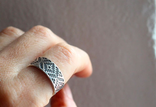 Ojo de Dios, geometric Huichol ring in sterling silver