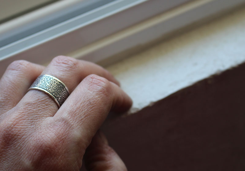 On the Silk Road, engraved oriental cashmere ring in sterling silver