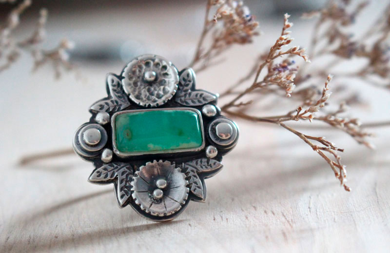 Oriental lotus, flower ring in sterling silver and chrysoprase