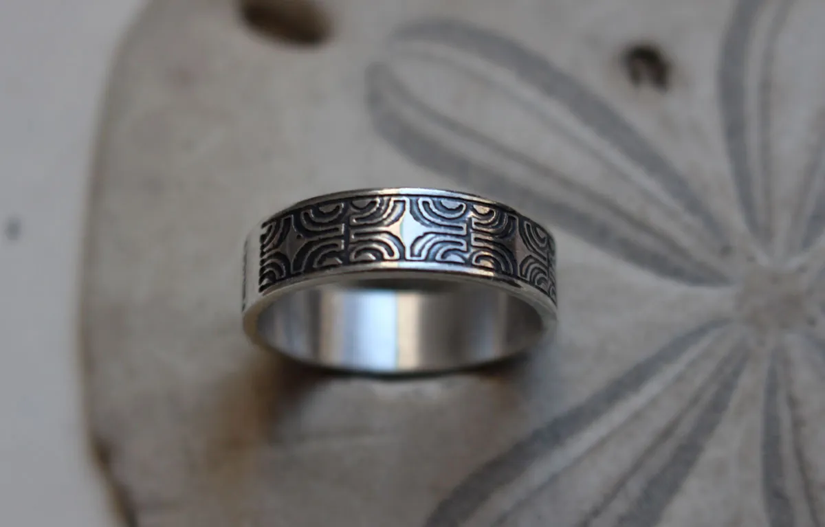 Peka’enana, Polynesian cross ring in sterling silver