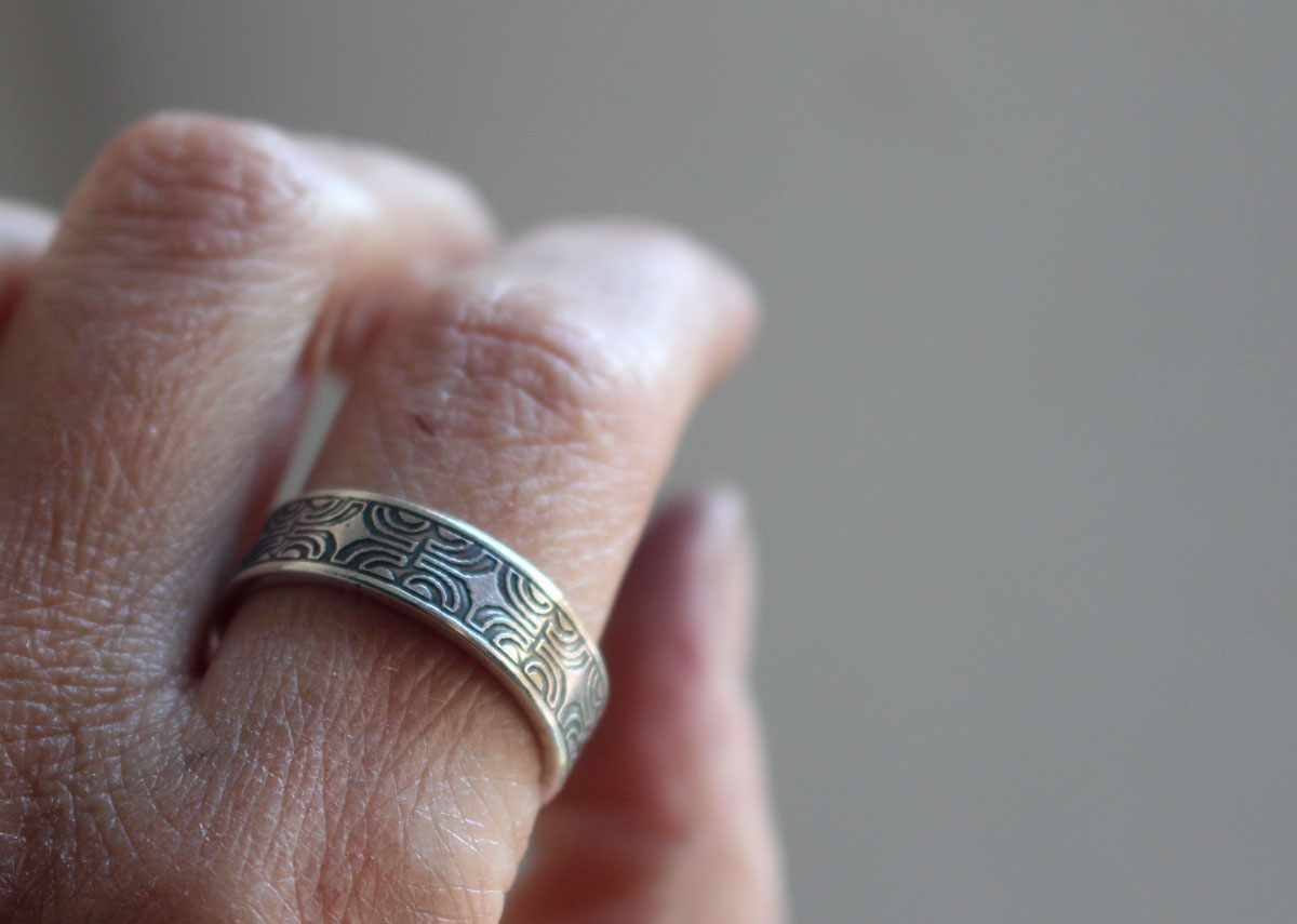 Peka&rsquo;enana, Polynesian cross ring in sterling silver