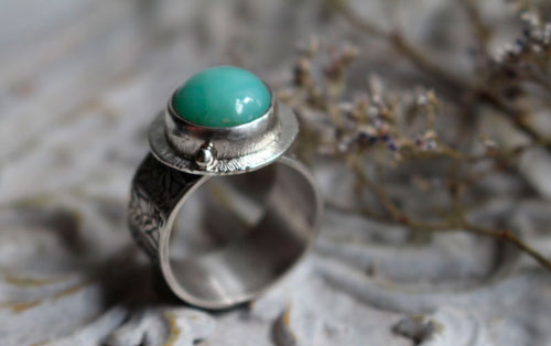 Pond nymph, waterlily leaf ring in silver and chrysoprase