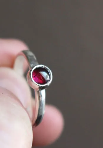 Poppy, red flower ring in silver and garnet