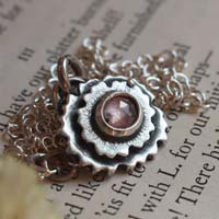 Primrose nymph’s thigh, flower necklace in silver and pink sapphire
