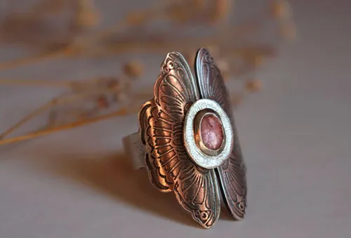 Psyche, loving butterflies ring in silver and pink sapphire