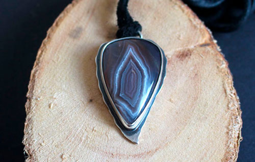 Piercing eye, Botswana teardrop sterling silver pendant