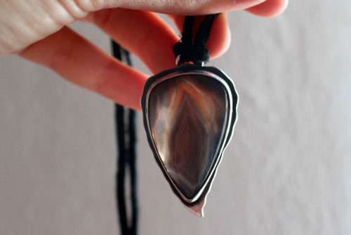 Piercing eye, Botswana teardrop sterling silver pendant