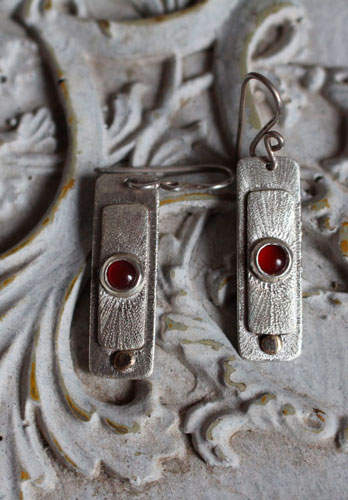 Red sun, Egyptian earrings in silver, gold and carnelian