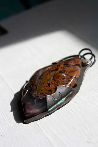 Rising tide, red seaweed pendant in silver and Maury Mountains agate