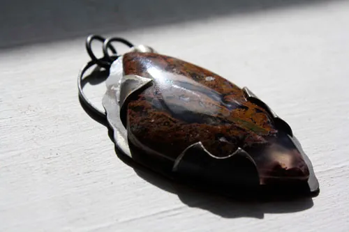 Rising tide, red seaweed pendant in silver and Maury Mountains agate