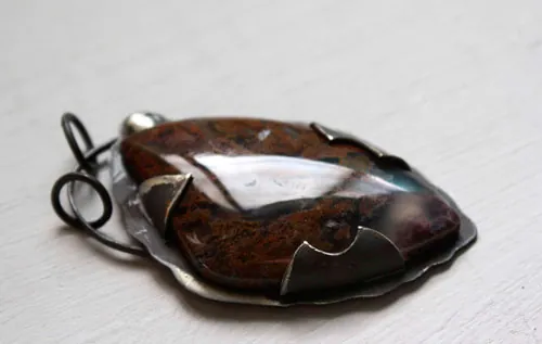 Rising tide, red seaweed pendant in silver and Maury Mountains agate