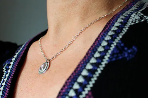 Rosebud, flower necklace in sterling silver and pink sapphire