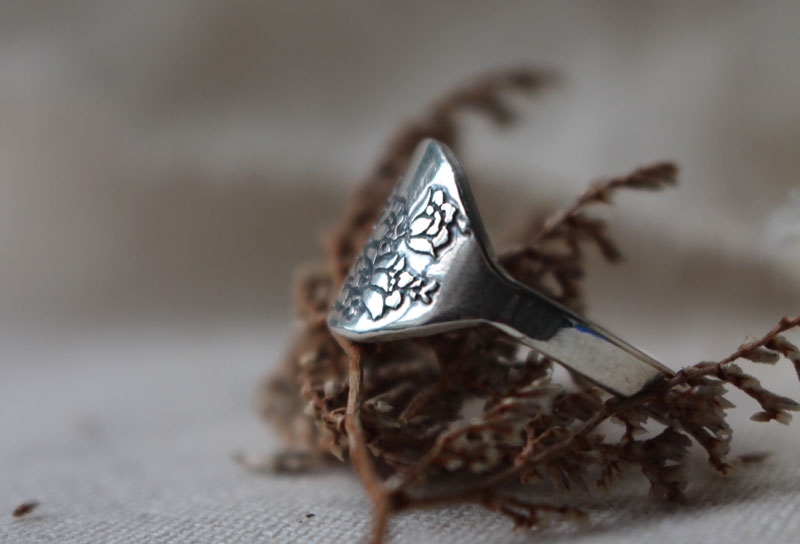 Rose garden, flower ring in sterling silver