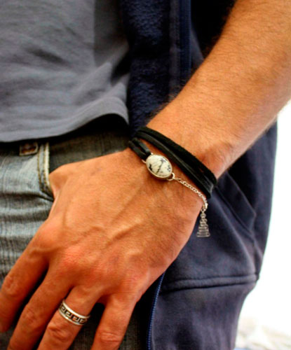 Sapheda, purity and strength bracelet in silver, leather, and dendritic agate