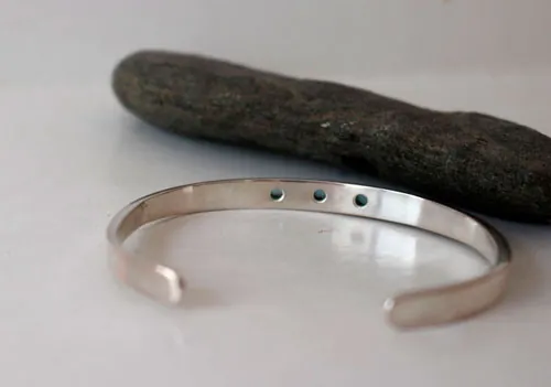 Sarah, freedom and spirituality bracelet in silver with blue zircon