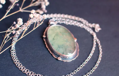 Seraphina, Baroque necklace in sterling silver and prehnite