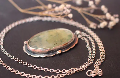 Seraphina, Baroque necklace in sterling silver and prehnite