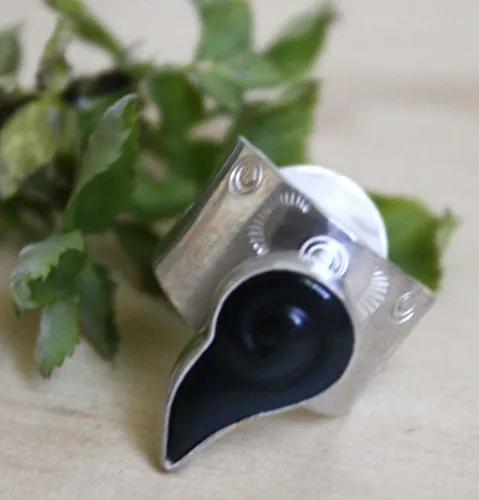 Snigill, infinity snail ring in sterling silver and rainbow obsidian