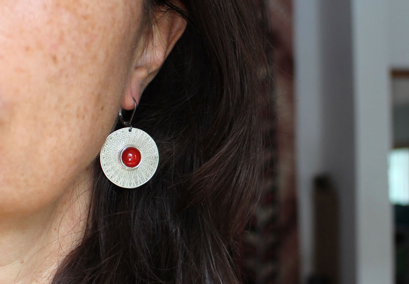 Solar disc, egyptian light earrings in silver and carnelian
