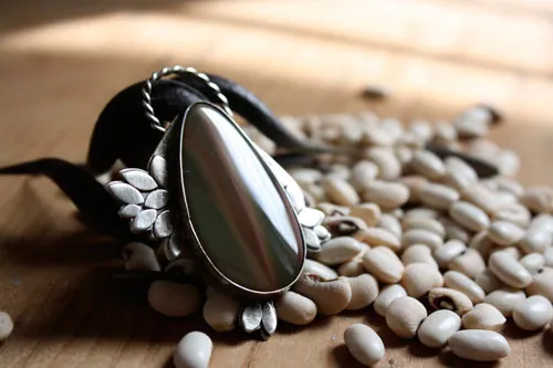 Sompaïna, mother earth’s rainbow pendant in silver and imperial jasper