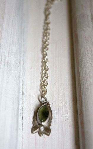 Spring flowers, botanical bracelet in sterling silver and prehnite