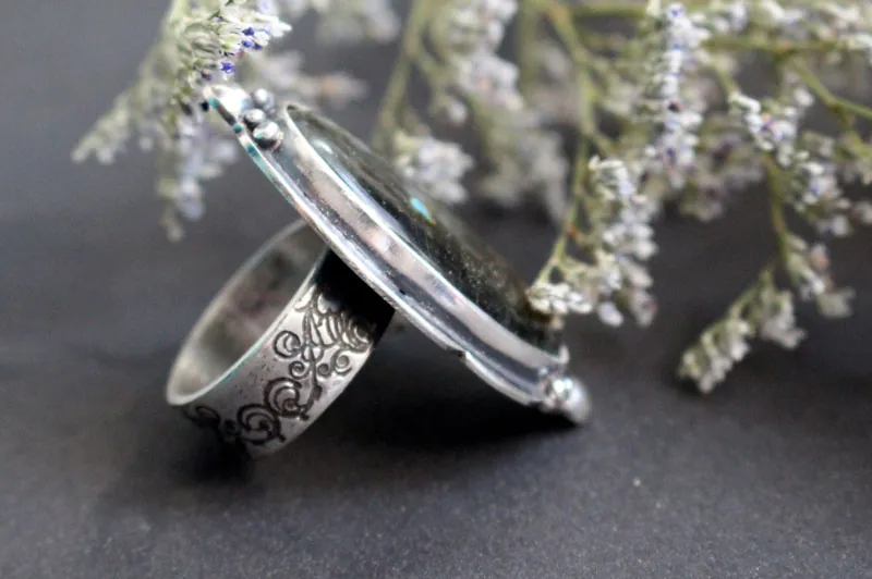 Storm sky, celestial mirror ring in sterling silver and labradorite