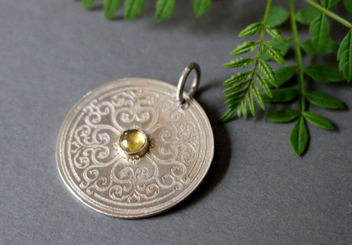 Sunilda, medieval shield pendant in silver and yellow quartz