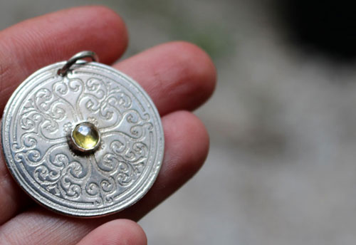 Sunilda, medieval shield pendant in silver and yellow quartz