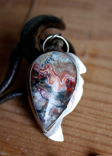 Sayap, dragon wing pendant in silver and Mexican crazy lace agate