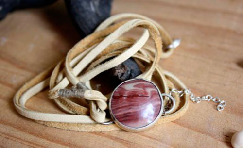 Shina, red sand bracelet in silver, leather and picture jasper