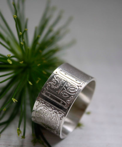 Sincere commitment, Medieval illuminated ring in sterling silver
