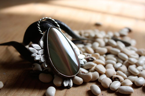 Sompaïna, mother earth’s rainbow pendant in silver and imperial jasper