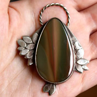 Sompaïna, mother earth’s rainbow pendant in silver and imperial jasper