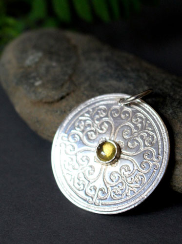 Sunilda, medieval shield pendant in sterling silver and yellow quartz