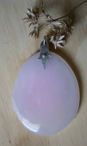 Tea rose, botanical pendant in sterling silver and rose quartz