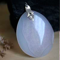 Tea rose, botanical pendant in sterling silver and rose quartz