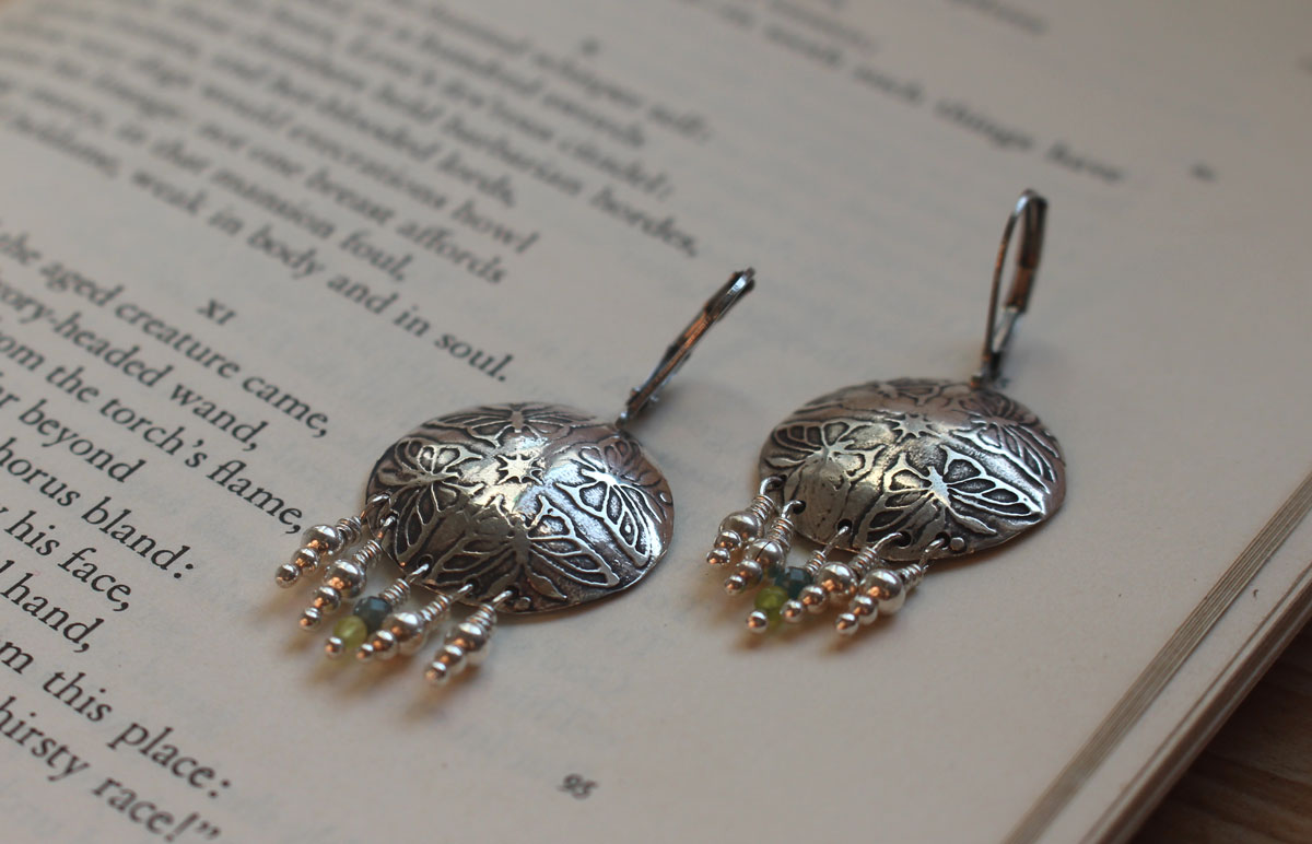 The dance of the butterflies, spring energy earrings in silver, green agate and apatite