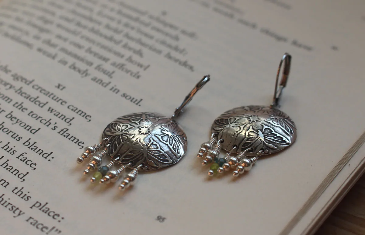 The dance of the butterflies, spring energy earrings in silver, green agate and apatite