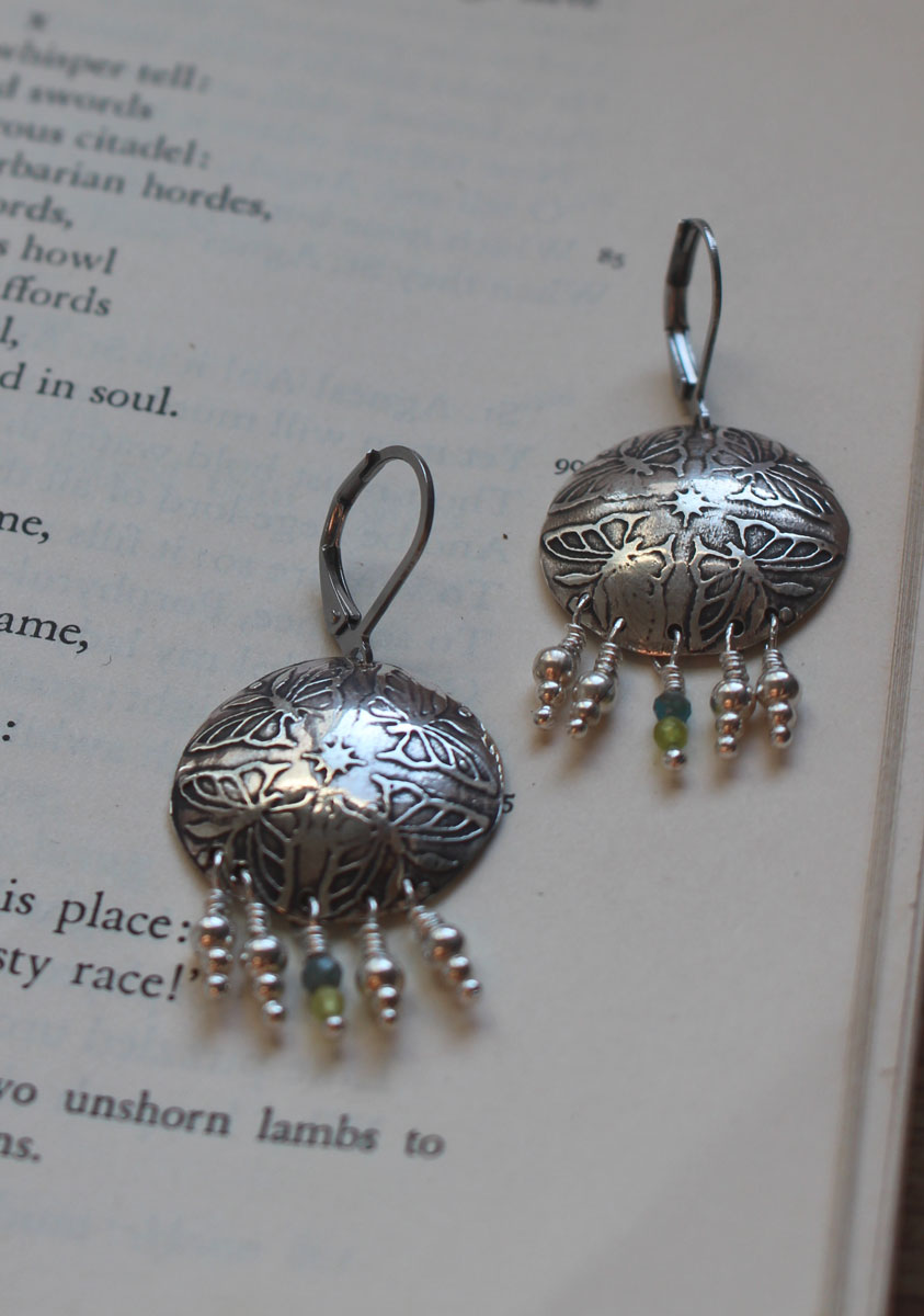 The dance of the butterflies, spring energy earrings in silver, green agate and apatite