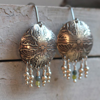 The dance of the butterflies, spring energy earrings in silver, green agate and apatite