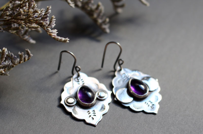 The evening star, Moorish architecture earrings in silver and amethyst