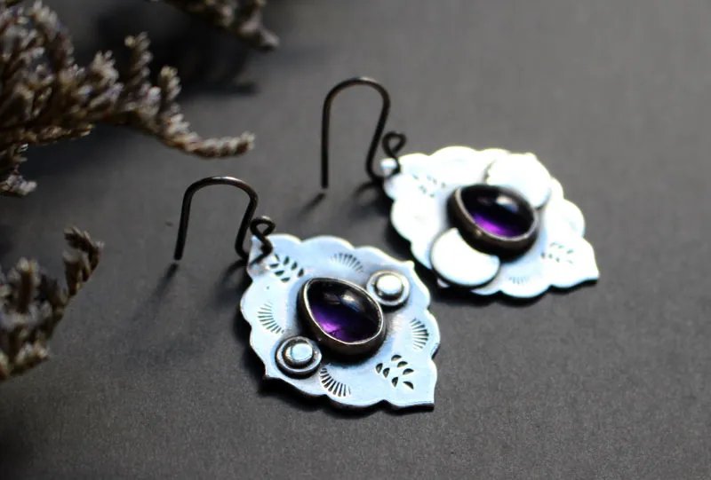 The evening star, Moorish architecture earrings in silver and amethyst