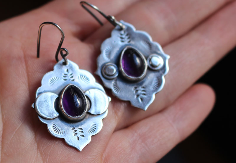 The evening star, Moorish architecture earrings in silver and amethyst